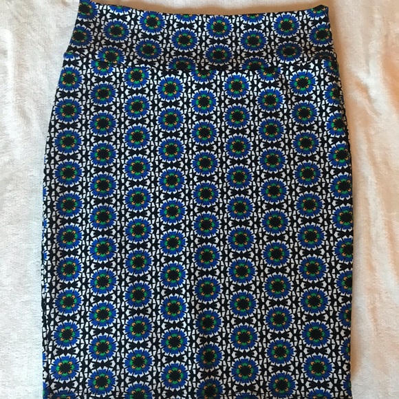 LuLaRoe Cassie with Bright Print - Picture 1 of 4
